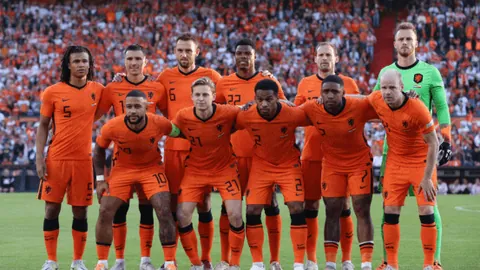 《ARC》激战第二赛季倒计时开启！全新工作台重置引发玩家热议与争议》